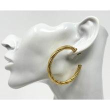 Elegant CC Shaped Twist Stripe Earrings – 18K Gold Plated Stainless Steel Studs for Sensitive Skin