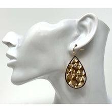 Teardrop earrings with mini spiral discs