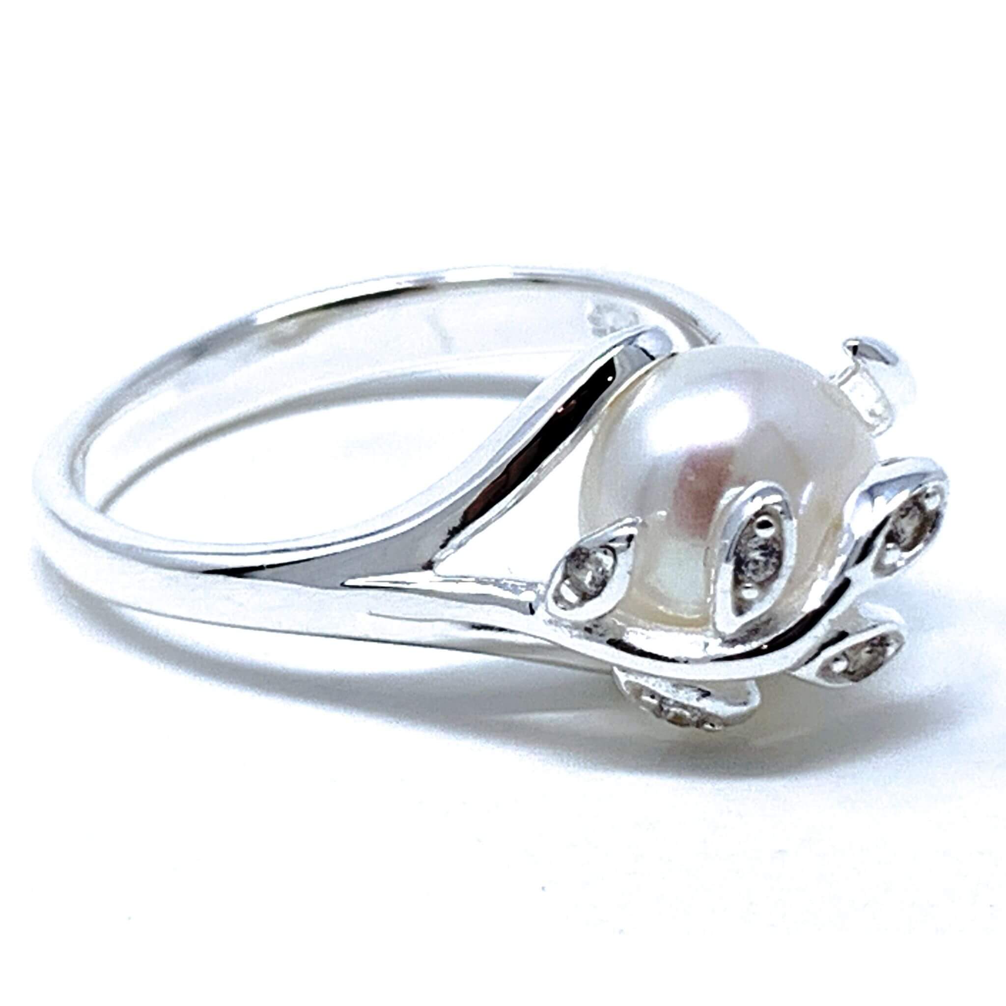 Sterling Silver Cubic Zirconia Leaf Cultured Freshwater Pearl Ring