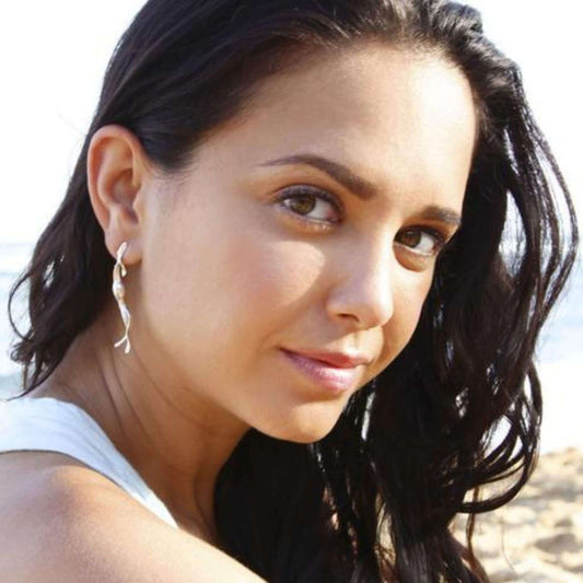 What Are The Most Flattering Earrings For Your Face Shape