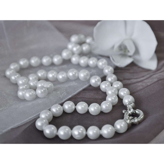 Exploring Freshwater Pearl Jewelry: From Classic Elegance to Modern Trends