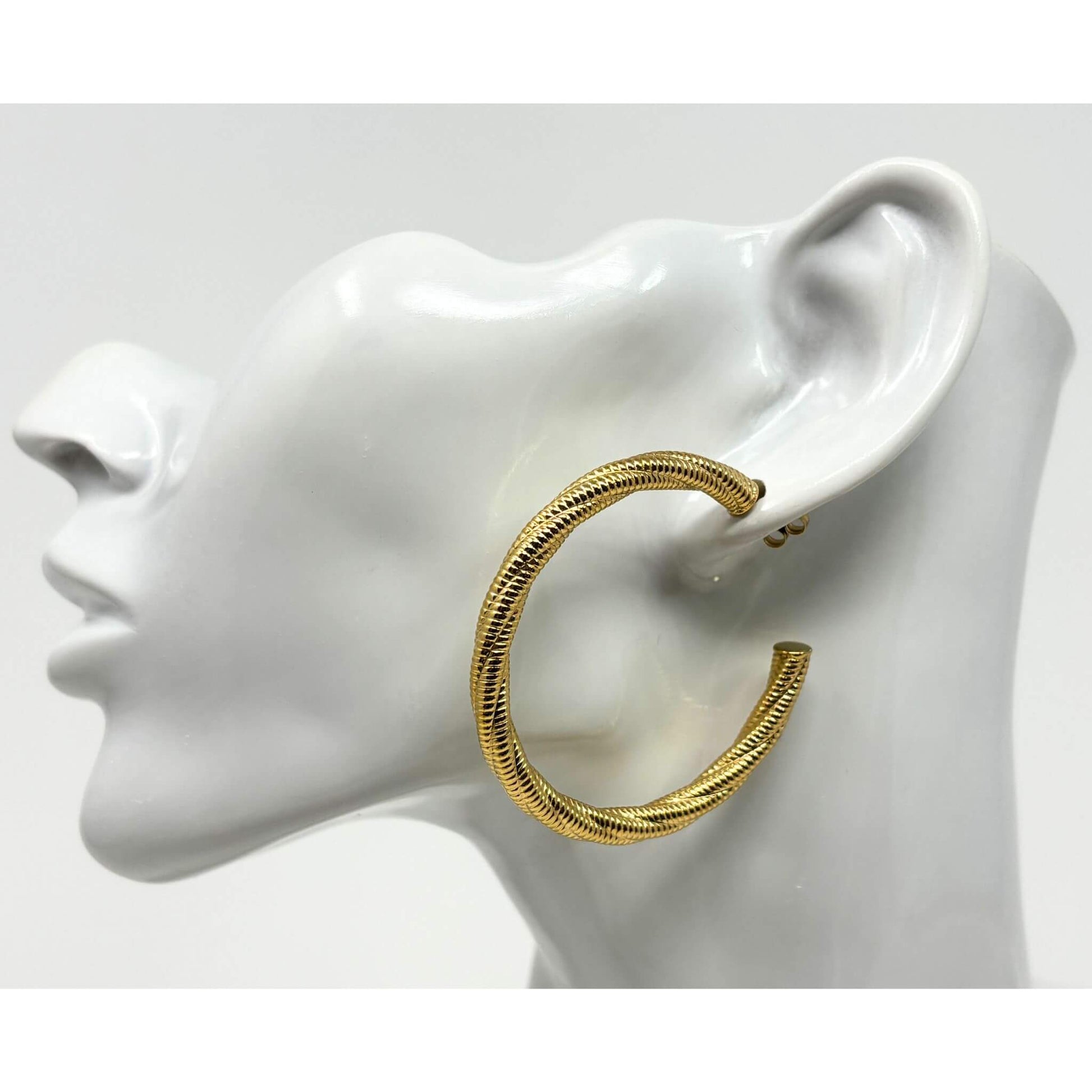 Elegant CC Shaped Twist Stripe Earrings – 18K Gold Plated Stainless Steel Studs for Sensitive Skin