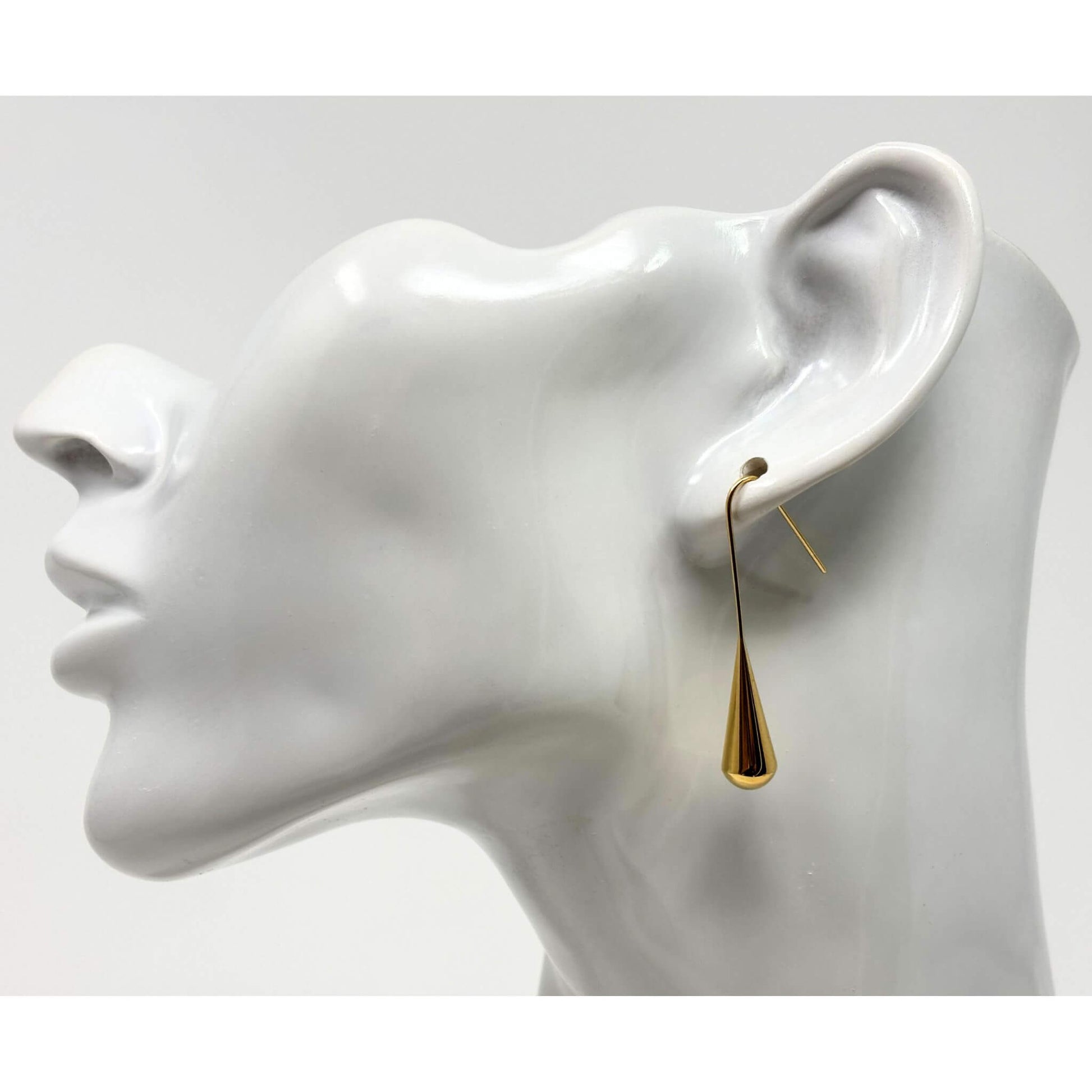Elegant Gold Teardrop Earrings – Hypoallergenic and Lightweight Jewelry