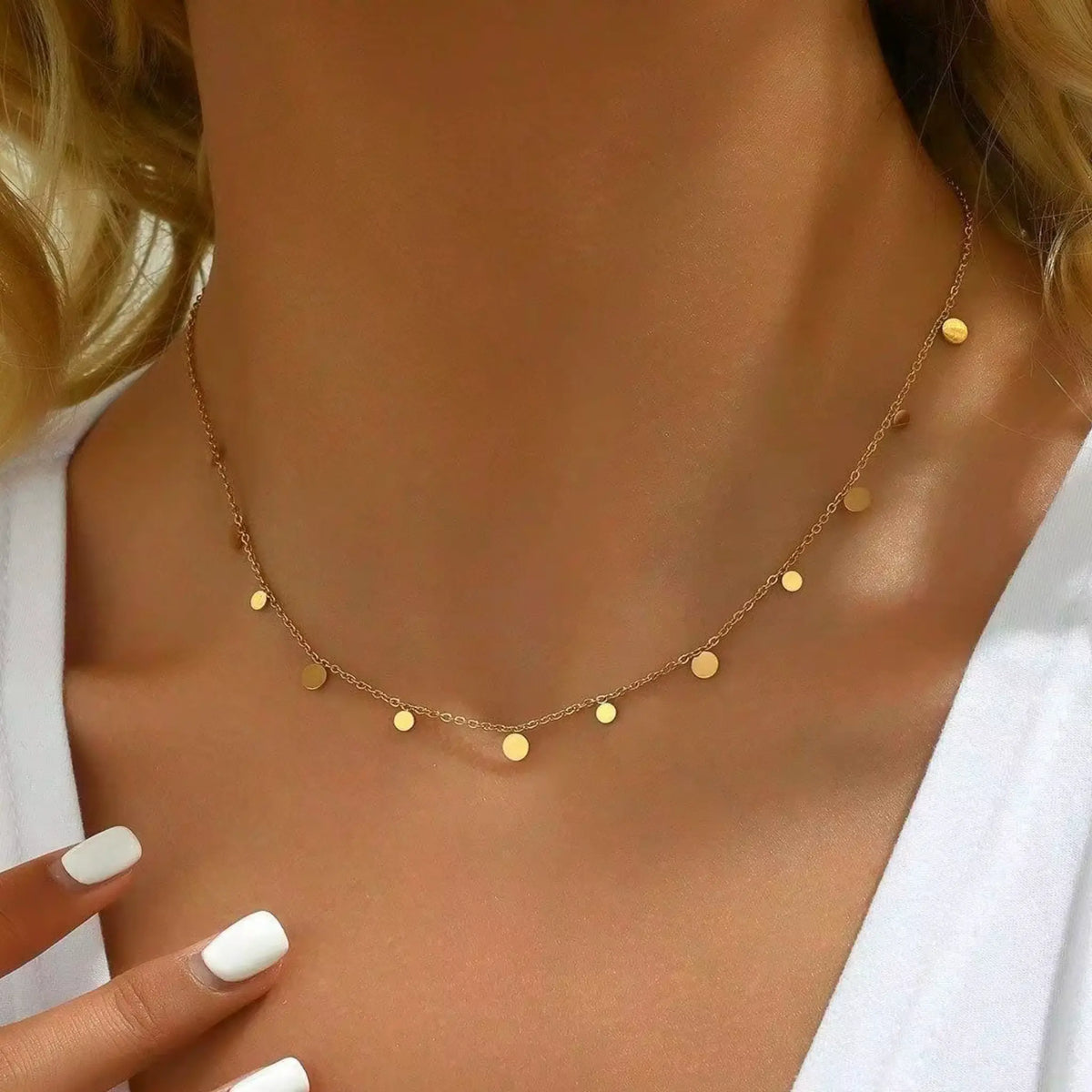 Minimalist gold necklace for women – geometric disc design