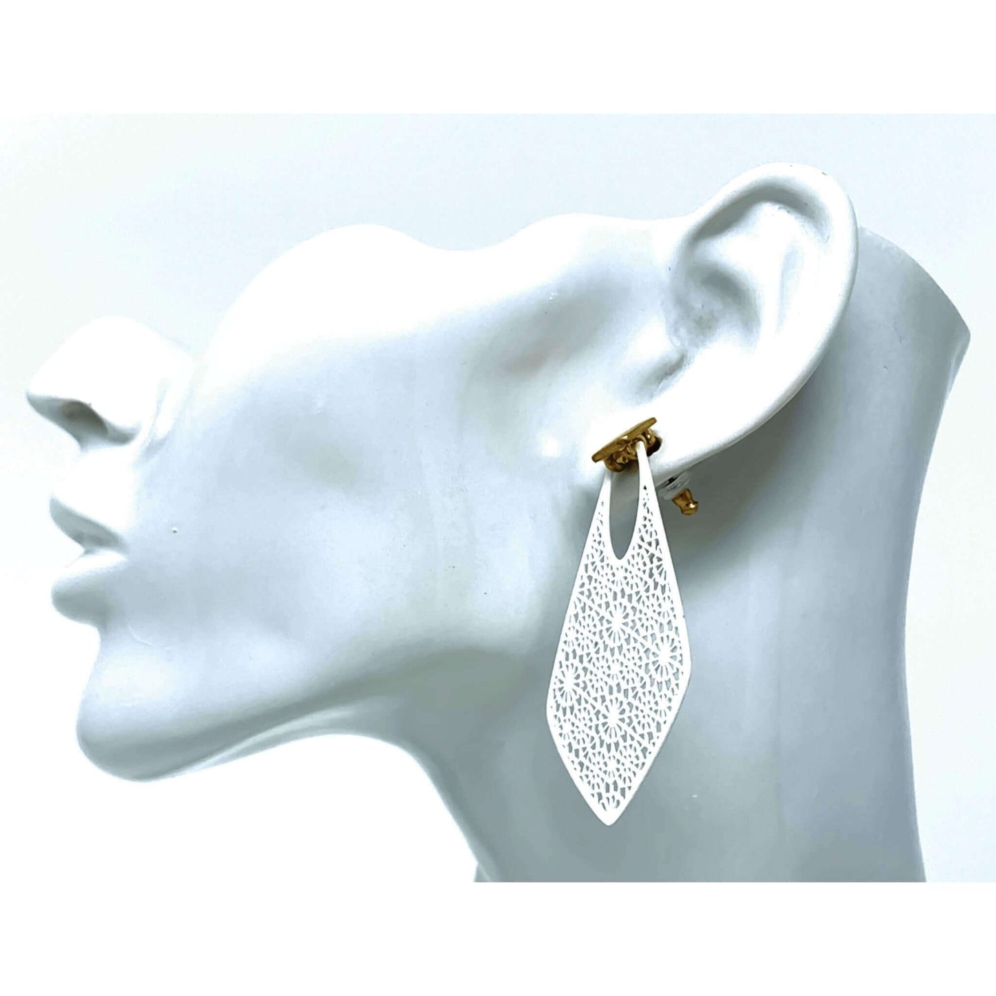 Filigree Teardrop Stud White Earrings - Fashion Costume Jewelry